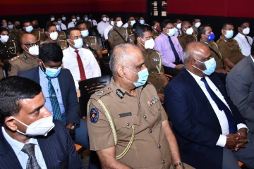 இலங்கை பொலிஸாருக்கு ஹிந்தி மொழிப்பயிற்சி!