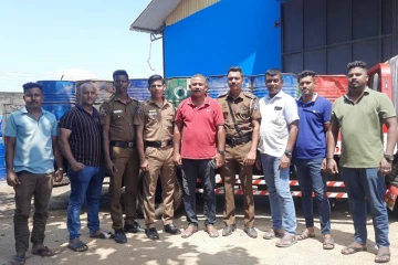 யாழில் 4700 லீட்டர் எரிபொருட்களுடன் இளைஞர் கைது - பொலிஸார் தீவிர சோதனை