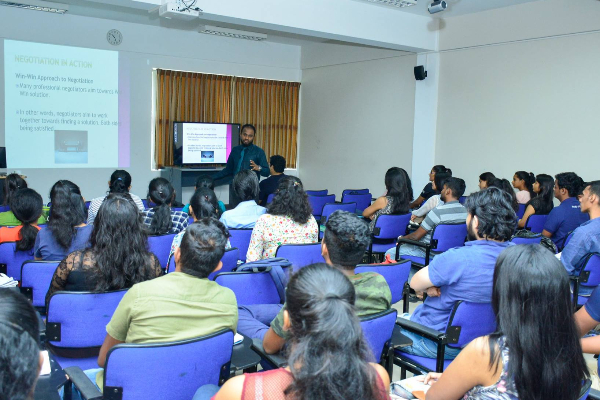 இலங்கை பல்கலைக்கழகக் கட்டமைப்பில் உள்ள பணியாளர் வெற்றிடங்கள் : வெளியான தகவல் | Staff Vacancies In Sri Lankan University Structure