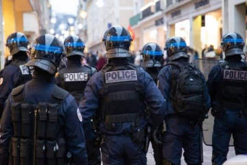 பிரான்ஸில் கண்டுபிடிக்கப்பட்ட மர்ம பொருள்... நிறுத்தப்பட்ட ஒலிம்பிக் போட்டி