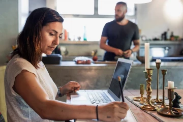 වැඩ කරද්දී ඇති වෙන කම්මැලික නැති කරන Tips.