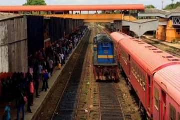 இன்று நள்ளிரவு முதல் வேலை நிறுத்ததில் ஈடுபடவுள்ள ரயில்வே லோகோமோட்டிவ் சாரதிகள்!