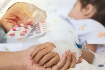 தொண்டையில் மாத்திரை சிக்கி 4 வயது சிறுமி பரிதாப உயிரிழப்பு