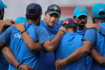 இங்கிலாந்தில் உள்ள இந்திய அணியினர் 3 பேருக்கு கொரோனா!