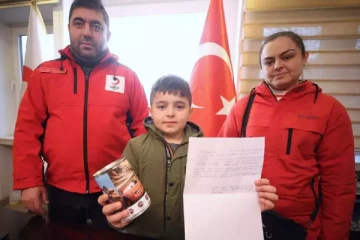 சாக்லேட் வாங்காவிட்டாலும் பரவாயில்லை.., நிலநடுக்கத்தால் பாதிக்கப்பட்டவர்களுக்கு உண்டியல் பணத்தை கொடுத்த 9 வயது சிறுவன்!