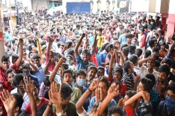 நடிகர் அஜித்க்கு 100 அடி ஆழத்தில் பதாகை வைத்து கொண்டாடிய ரசிகர்கள்!