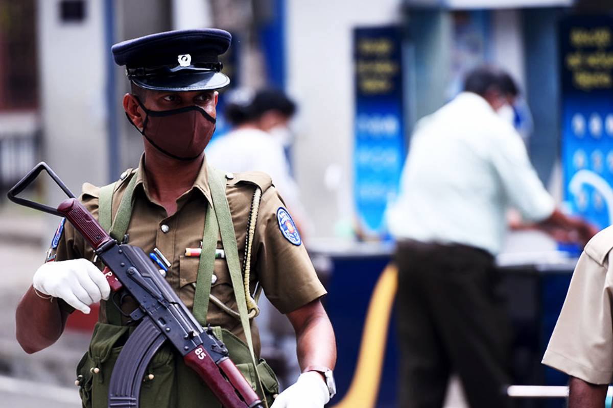 வெலிக்கடை சிறைச்சாலை கைதி ஒருவர் உயிரிழப்பு...! 3 சிறைக்காவலர்கள் கைது | Three Jailors Arrested Over Welikada Inmate Death