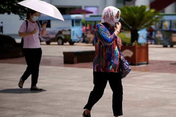 சீனாவில் சுட்டெரிக்கும் வெப்பதால் ஏற்பட்ட தடை! | Prohibition Caused By Scorching Heat In China