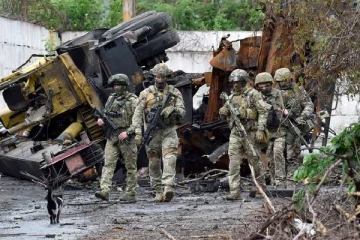 உக்ரைனில் வணிகவளாகம் ஒன்றில் கண்டெடுக்கப்பட்ட அப்பாவி மக்களின் சடலங்கள்