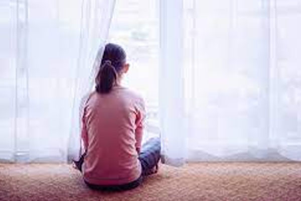 வேன் ஒன்றுக்குள் பாடசாலை சிறுமிக்கு நேர்ந்த துயரம் | Six Year Old Girl Was Molested Inside A Van