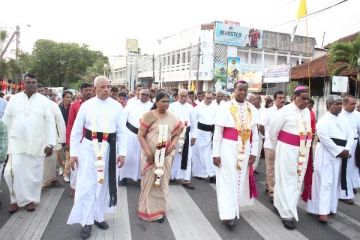 பாப்பரசரின் இலங்கைக்கான பிரதிநிதி பங்கேற்ற குருநகர் புனித ஜேம்ஸ் ஆலய திருவிழா