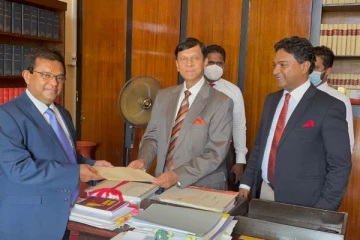 இராஜினாமா கடிதத்தை கையளித்தார் அஜித் நிவார்ட் கப்ரால்