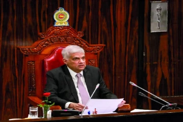 நாட்டு மக்கள் விரும்பாத முடிவுகளையும் எடுக்கத் தயார் - ரணிலின் கொள்கை விளக்க உரை!