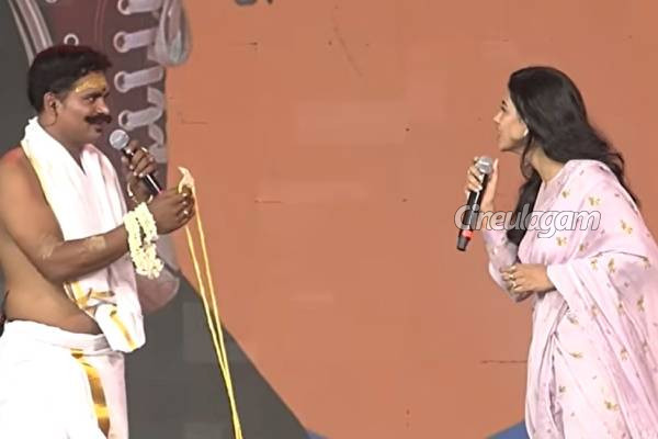 கையில் தாலியுடன் ப்ரோபோஸ் செய்த கூமாபட்டி தங்கபாண்டி.. மமிதா பைஜூ ஷாக்கிங் ரியாக்ஷன்! | Mamitha Dance With Insta Popular Person