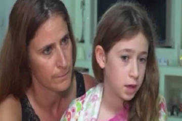 சிறுமியின் கண் முன்னே தந்தையை சுட்டுகொன்ற பயங்கரவாதிகள்! கண்கலங்க வைத்த சம்பவம்