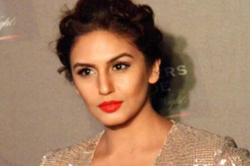 திருமண கோலத்தில் வலிமை பட நடிகை ஹுமா குரேஷி.. புகைப்படத்துடன் இதோ