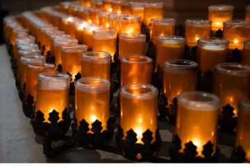 மறைந்த பாப்பாண்டவருக்காக கனடாவில் விசேட திருப்பலி ஆதராணைகள்