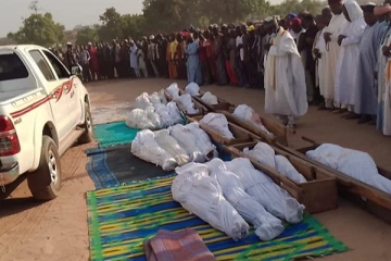 நாடொன்றில் பயங்கரம்; 27 பேர் உடல் சிதறி பலி