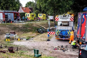 நெதர்லாந்தில் நிகழ்ச்சியின்போது கூட்டத்தில் புகுந்த லாரி! பலர் உயிரிழப்பு