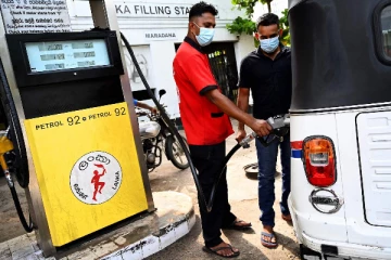 டீசல் தட்டுப்பாட்டால் இலங்கையில் முடங்கியது தனியார் பேருந்து சேவை