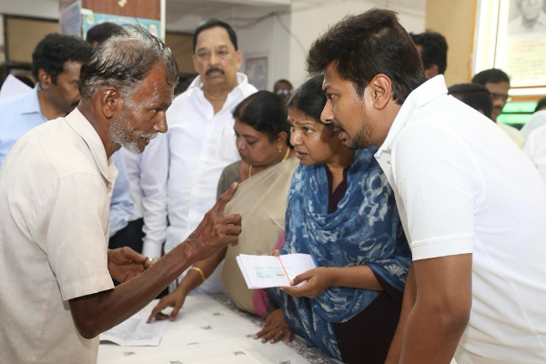 பாதிக்கப்பட்ட மக்களுக்கு அரசும் கழகமும் துணை நிற்கும் - உதயநிதி உறுதி - தமிழ்நாடு