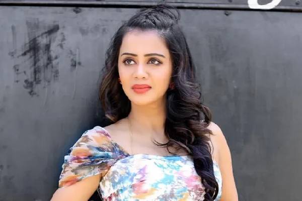 அம்மான்னு சொன்னா நம்பவே முடியல! புதிய hair style உடன் ரசிகர்களை கிறங்கடிக்கும் VJ அஞ்சனா | Vj Anjana New Hair Style Video Goes Viral அம்மான்னு சொன்னா நம்பவே முடியல! புதிய hair style உடன் ரசிகர்களை கிறங்கடிக்கும் VJ அஞ்சனா | Vj Anjana New Hair Style Video Goes Viral