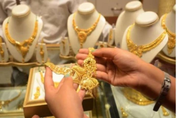 தங்கம் விலையேற்றத்தை முடிவு செய்வது யார்? எந்த நேரங்களில் பார்த்து வாங்கலாம்..