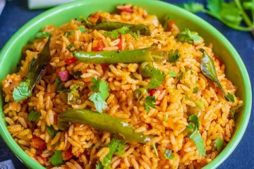 கறி சோற்றை மிஞசும் சுவையில் தக்காளி சாதம் செய்யணுமா? அருமையான டிப்ஸ் இதோ