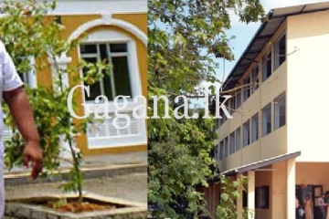 පාසල් වල ලියැවුණු කෙහෙළියගේ සහ මහින්ද රාජපක්ෂගේ නමට වෙන දේ. - (VIDEO)