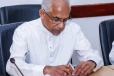 "ක්‍රිකට් පුටුවෙන් හැලෙද්දී ආණ්ඩුකාර පුටුව ලෑස්ති වෙයි..." - ධුරය ඉරාන් වික්‍රමරත්නට?
