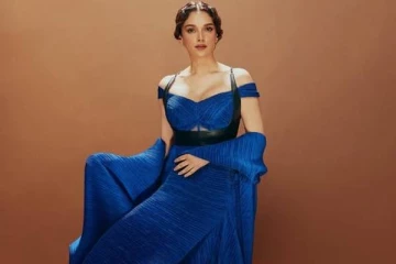 அழகிய நடிகை அதிதி ராவின் அழகிய புகைப்படங்கள்