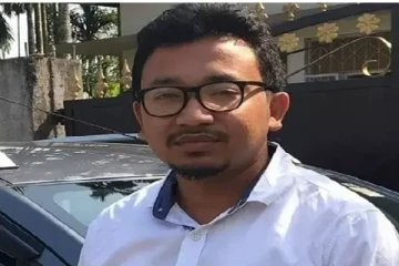 பயங்கரவாத இயக்கத்தில் இணைந்த காங்கிரஸ் தலைவர் - பொதுமக்கள் அதிர்ச்சி