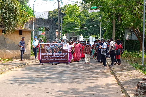 யாழில் பூர்வீக நிலங்களை விடுவிக்குமாறு கோரி பாரிய போராட்டம் | Protest The Release Of Native Lands In Jaffna