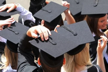 வெளிநாட்டு பல்கலையில் பட்டம் பெற மில்லியன் அரச நிதி ; பட்டியலிட்டு அம்பலபடுத்திய அமைச்சர்