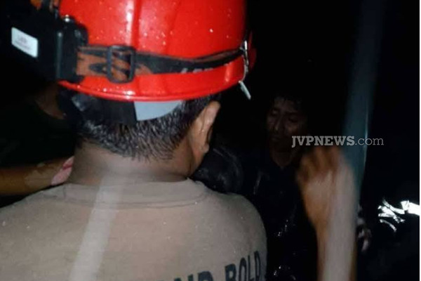 மண்சரிவில் சிக்கி மூன்று நாட்களின் பின் மண்ணுக்குள் இருந்து உயிரோடு வந்த குடும்பம் | Family Came Alive 3 Days After Trapped Landslide மண்சரிவில் சிக்கி மூன்று நாட்களின் பின் மண்ணுக்குள் இருந்து உயிரோடு வந்த குடும்பம் | Family Came Alive 3 Days After Trapped Landslide