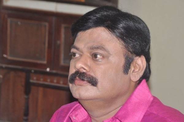 நடிகர் மதன் பாபு காலமானார்! 5 மணியளவில் வீட்டில் நடந்தது என்ன? | Actor Madhan Babu Passed Away At Home