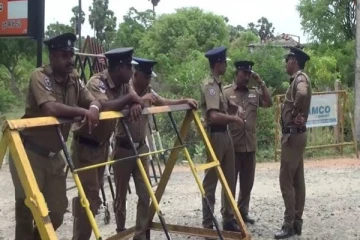 யாழ். தையிட்டியில் அச்சுறுத்தும் செயலில் ஈடுபட்ட பொலிஸ் அதிகாரி! வெளியான புகைப்படம்