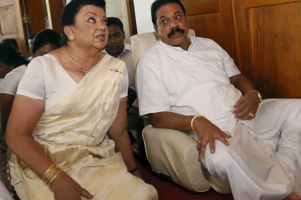 மகிந்தவின் அரசியல் சதி அம்பலம் - தலைமறைவான ஷிரந்தி - பின்னணி என்ன....! | Shiranthi Rajapaksha Hidden On Mahinds Meeting