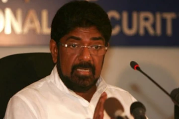 கெஹலிய ரம்புக்வெல்ல உள்ளிட்ட இருவருக்கு எதிராக குற்றப்பத்திரிகை தாக்கல்