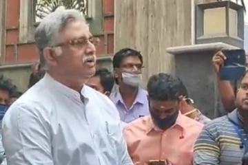 நாங்கள் ஆட்சிக்கு வந்தால் இலவச பெட்ரோல்: வாக்குறுதிகளை அள்ளி வீசியஅர்ஜுன மூர்த்தி