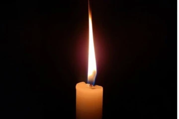 பேரதிர்ச்சி... பிரபல பாடலாசிரியர் சற்று முன்னர் மரணம்! கடும் சோகத்தில் திரையுலகம்