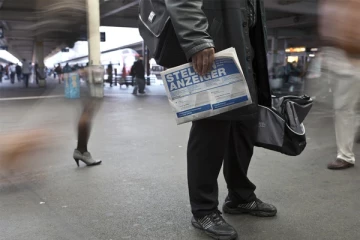 சுவிட்சர்லாந்தில் வாழும் அதிக கல்வித் தகுதியுடைய புலம்பெயர்ந்தோர்: ஆனால் வேலை கிடைப்பதில்...