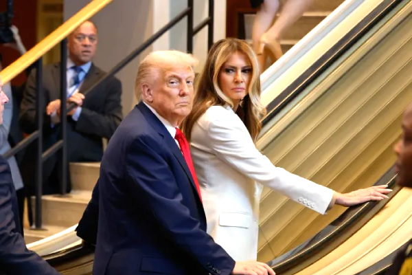 Trump UN Escalator incident, Donald Trump, Melania Trump, Trump UN Teleprompter fail, Trump UN viral video