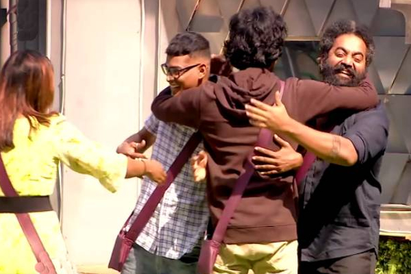 பிக்பாஸ் வீட்டிற்குள் மீண்டும் வந்து விக்ரமனை வச்சு செய்த முக்கிய போட்டியாளர்! | Dhanalakshmi Come Back Bigg Boss House Vikraman பிக்பாஸ் வீட்டிற்குள் மீண்டும் வந்து விக்ரமனை வச்சு செய்த முக்கிய போட்டியாளர்! | Dhanalakshmi Come Back Bigg Boss House Vikraman