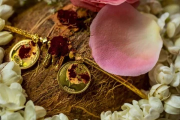 இறந்து கிடந்த மனைவி; மறைத்து மகளின் கல்யாணத்தை நடத்திய தந்தை!