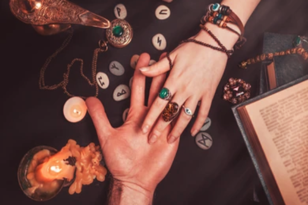 அதிர்ஷ்டசாலிகளின் கைகளில் இந்த ரேகைகள் இருக்கும் - உங்கள் கைகளில் இருக்கா? | Lucky Palm Lines Know Palmistry Signs Of Money அதிர்ஷ்டசாலிகளின் கைகளில் இந்த ரேகைகள் இருக்கும் - உங்கள் கைகளில் இருக்கா? | Lucky Palm Lines Know Palmistry Signs Of Money