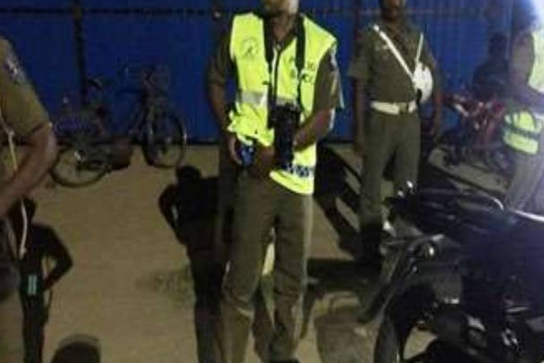 அவிசாவளையில் பயங்கர சம்பவம்: ஆண் ஒருவர் வைத்தியசாலையில்! | Man Admitted To Hospital After Shot In Avissawella