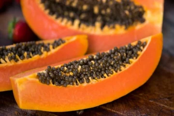 ரத்த சர்க்கரை கட்டுப்பாட்டில் வைக்கும் பப்பாளி.. வேறு என்ன நோய்களுக்கு தீர்வாகும் தெரியுமா?