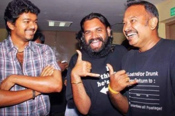 தளபதி 68-ஐ உசார் செஞ்சதும் இப்படியா!! தம்பியுடன் குடியும் குடித்தனமுமாக இருக்கும் வெங்கட் பிரபு!!