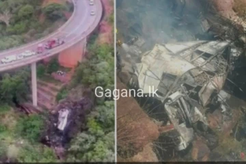 බස් රථයක් දරුණු ප්‍රපාතයකට පෙරළෙයි..45ක් ජීවිතක්ෂයට.(PHOTOS)